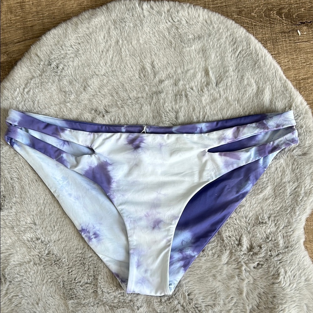 Dippin’ Daisy’s Cutout Tie Dye Bikini Bottom size XL